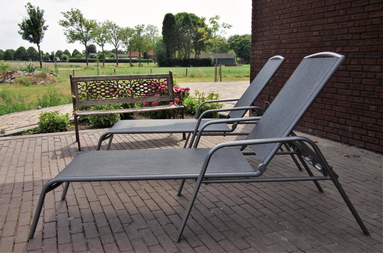 Bed And Breakfast Wouw Exteriör bild